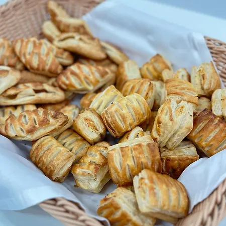 Ξενοδοχείο Favorit 3*