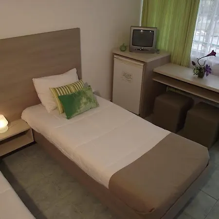 Favorit Ξενοδοχείο