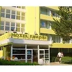 Favorit Hotel 3*