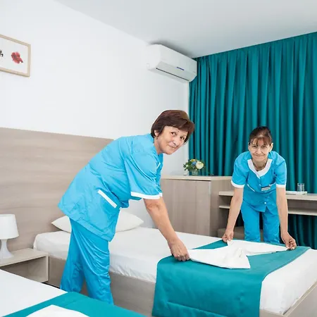 Favorit Hotel 3*
